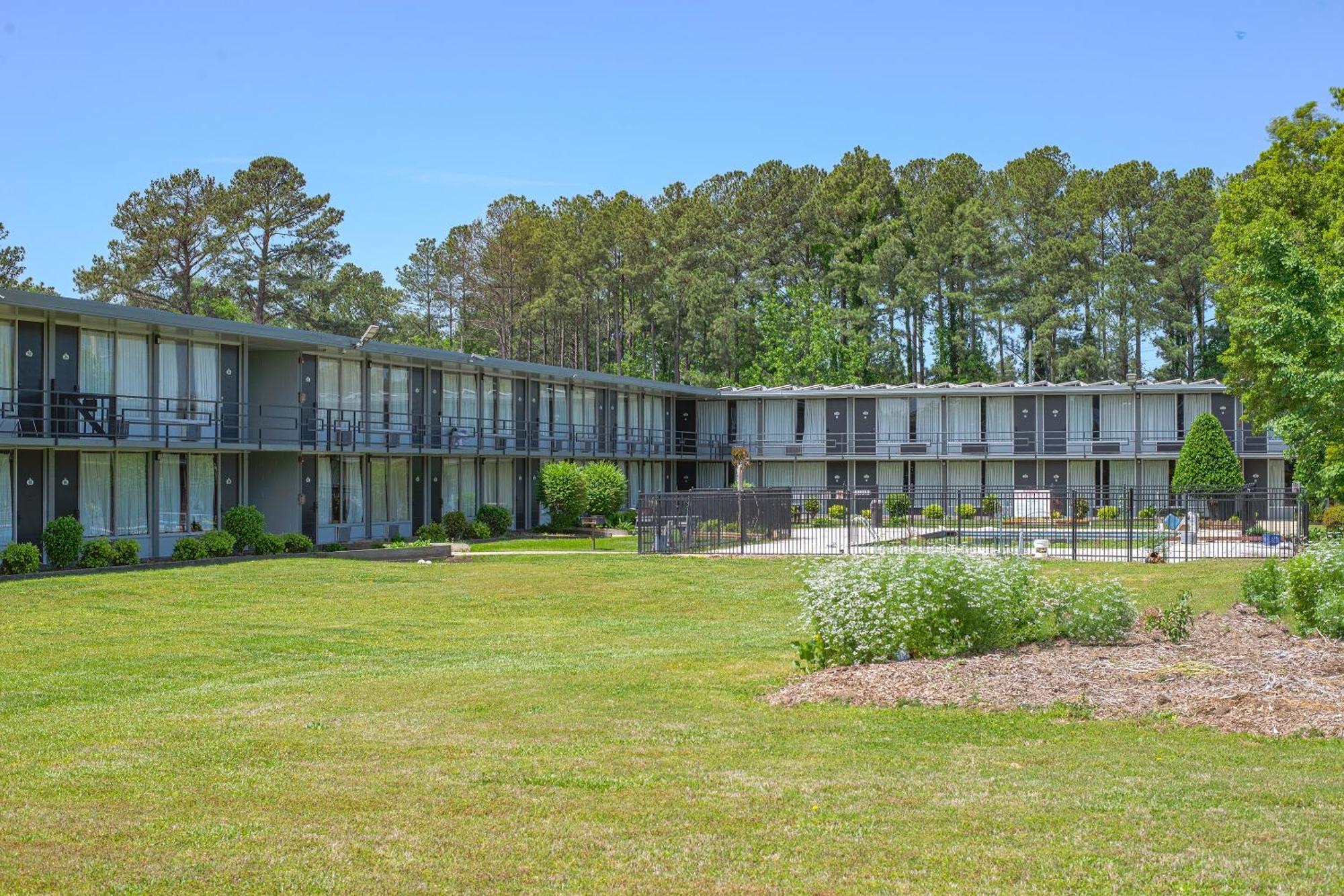Masters Inn Selma Smithfield I-95 By Oyo Eksteriør billede
